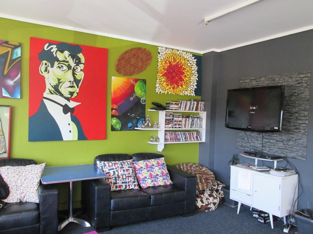 Crash Palace Backpackers Rotorua Ngoại thất bức ảnh