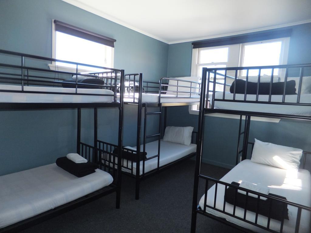 Crash Palace Backpackers Rotorua Phòng bức ảnh